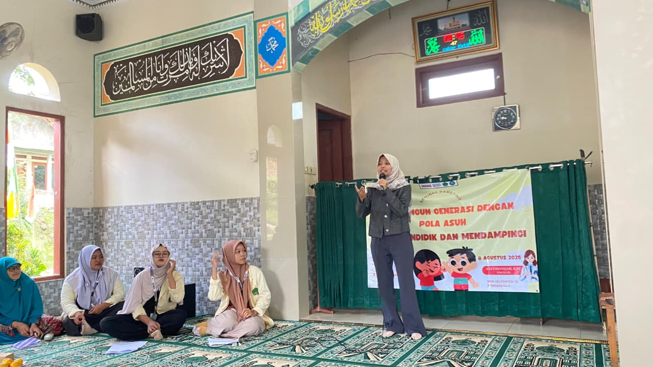 KKN UNUGHA Cilacap Gelar Seminar Parenting di Masjid Al Ikhlas, Wujudkan Pola Asuh yang Mendidik dan Mendampingi